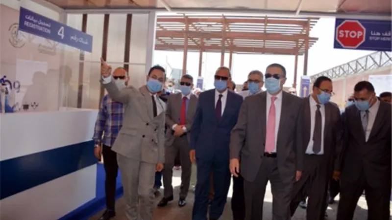 الهجان ورئيس جامعة بنها يفتتحان خدمة 