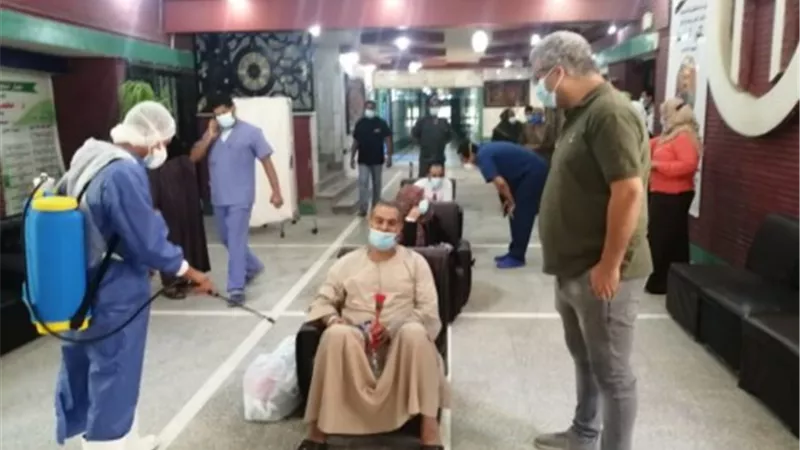 ارتفاع حالات الشفاء من فيروس كورونا إلى ١٠٠ حالة بمستشفى قنا العام