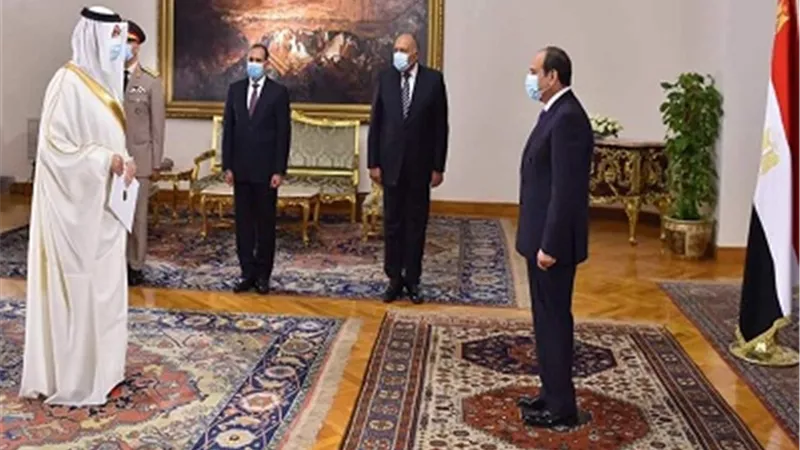 سفير مملكة البحرين بالقاهرة يقدم أوراق اعتماده للرئيس السيسي