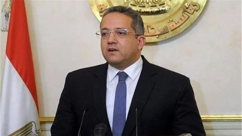 وزير الآثار: مستعجلناش فى فتح السياحة.. ووصول أفواج اليوم شهادة ثقة لمصر