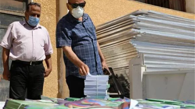 وصول أول دفعة كتب وأثاث ضمن استعدادات العام الدراسى بالوادى الجديد.صور