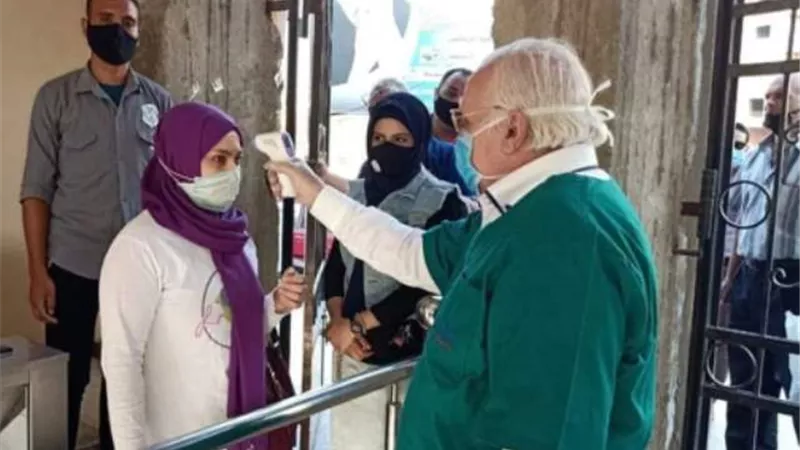 بالصور نادى الشرقية يطبق الاجراءات الاحترازية والوقائية فى أول يوم لفك الحظر