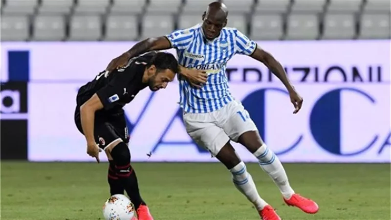 ميلان يتعادل فى اللحظات الاخيرة امام سبال فى الدورى الايطالى