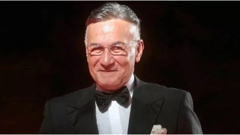 صور نادرة لعزت ابو عوف لن تصدقها .. شاهد