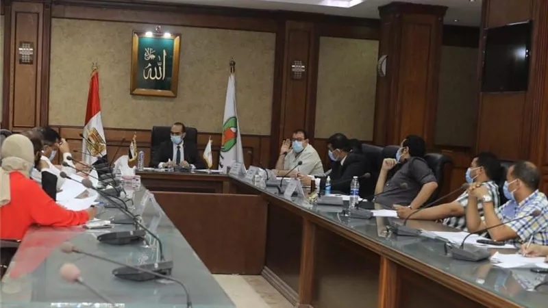 نائب محافظ سوهاج يترأس الاجتماع الثالث للجنة مراجعة تراخيص أعمال البناء