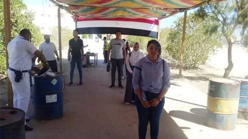 وكيل تعليم جنوب سيناء يتابع تطبيق الإجراءات الاحترازية فى امتحان الثانوية..بالصور
