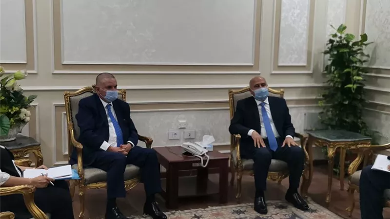 وزيرا النقل وقطاع الأعمال يبحثان آخر مستجدات إنشاء شركة للنقل متعددة الوسائط