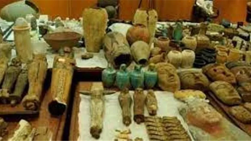 ضبط 402 قطعة أثرية قبل بيعها بالشرقية
