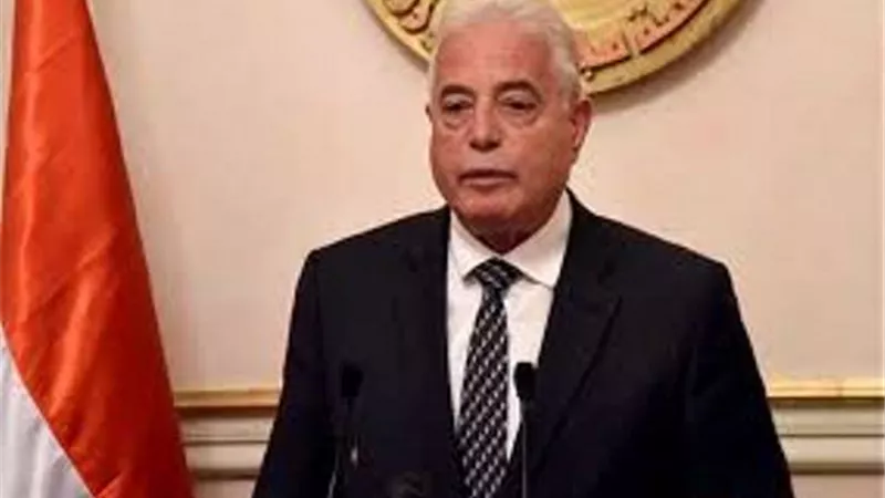 فوده يتفقد الإجراءات الإحترازية والتباعد الإجتماعي بمطاعم رأس سدر