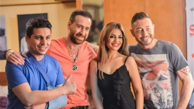 شاهد .. منة فضالي تخطف الأنظار برفقة زاهر والشافعى من كواليس 
