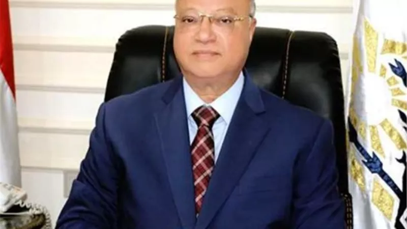 جوله مفاجئة لنائب محافظ القاهرة على شوارع المطرية لإزالة الاشغالات