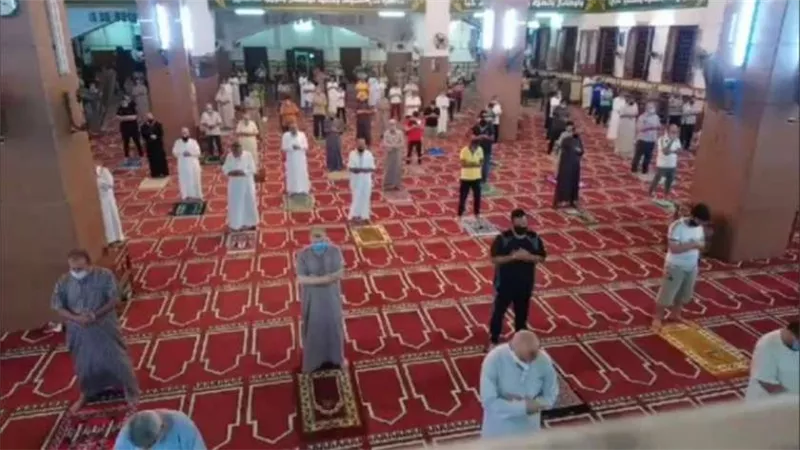 الاوقاف: اقتصار صلاة الجمعة على مسجد السلطان حسن مع الالتزام بأذان النوازل