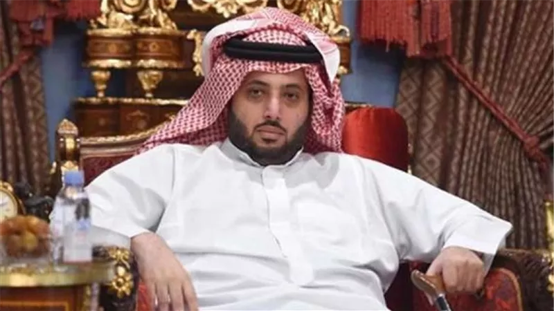 حسام عاشور ينتظر ظهور وعد آل الشيخ إلى النور
