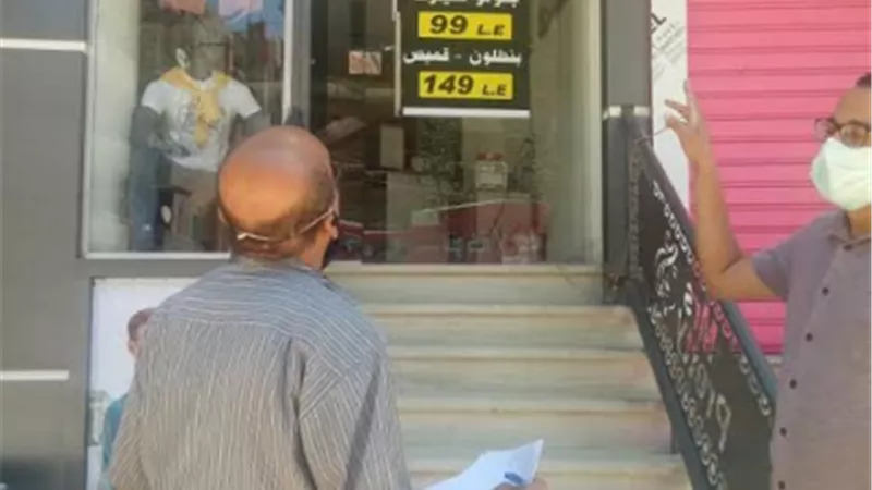 ضبط محلات بدون ترخيص فى بنى سويف.