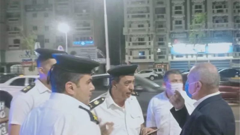 نائب محافظ القاهرة فى جوله مفاجئة على المطاعم والكافيهات.. تعرف على المكان بالصور