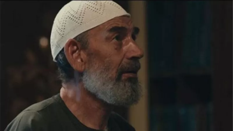نقيب الممثلين يعلن وفاة الفنان محمود جمعة