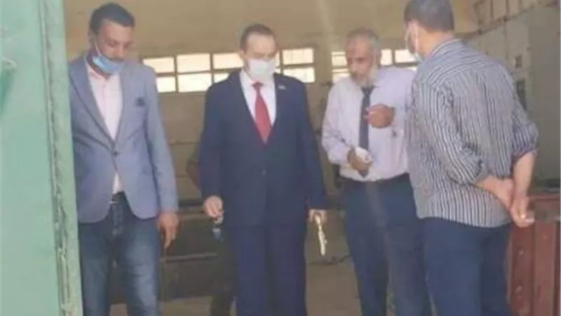 النائب نافع هيكل يتفقد إنشاءات محطة صرف صحي الصف في الجيزة.صور
