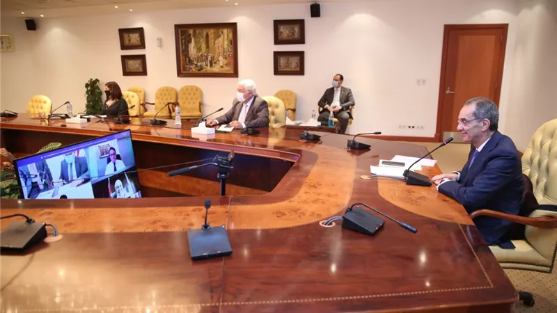الاتصالات : تجهيز مركز حاسب آلي ونظام معلومات متكامل لوكالة الفضاء المصرية.