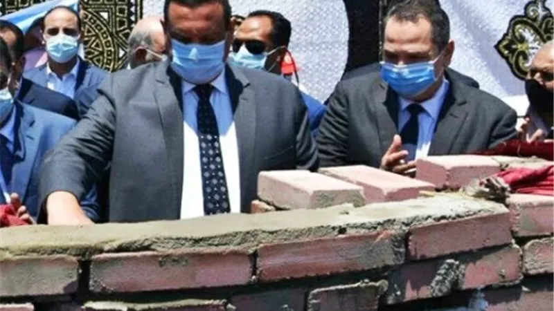 محافظ البحيرة يضع حجرأساس مدرسة الشهيد محمد أحمد الشاذلى بكوم حماده