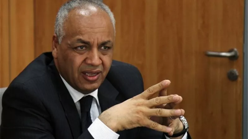 النائب مصطفى بكرى يتقدم ببيان عاجل بشأن ترميم تمثال ديليسبس