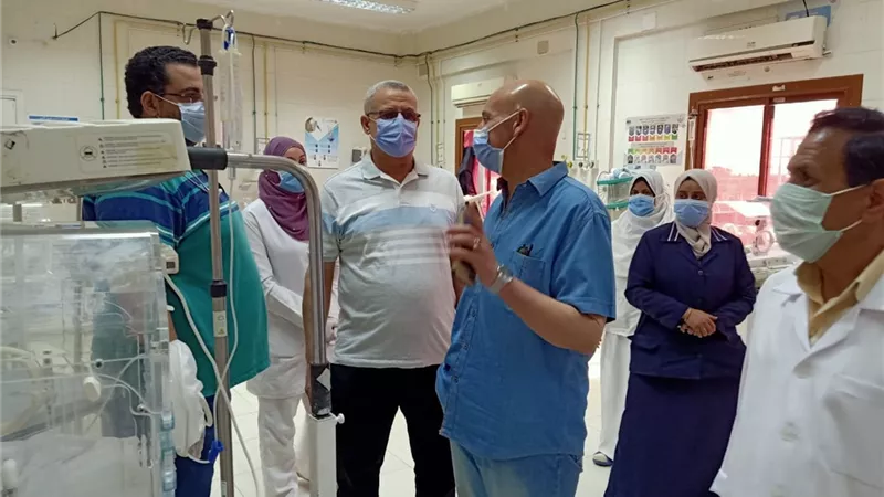 مرور مفاجئ لوكيل وزارة الصحة علي مستشفي الحسينية وطلبه سرعة تركيب جهاز الاشعة المقطعية