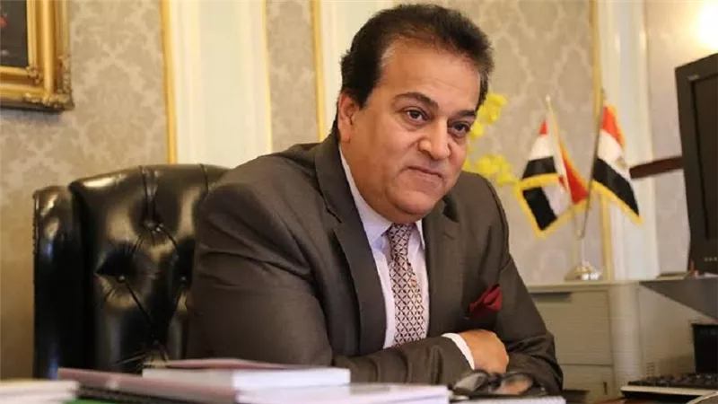 وزير التعليم العالي: مصر تدرس 4 لقاحات لعلاج فيروس كورونا.. فيديو