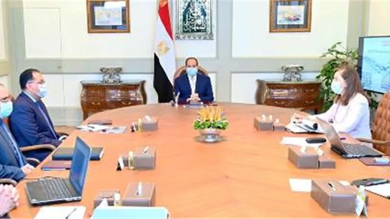 السيسى يوجه بإنشاء المخازن الاستراتيجية للتخزين الطبى بالقرب من شبكة المحاور الرئيسية