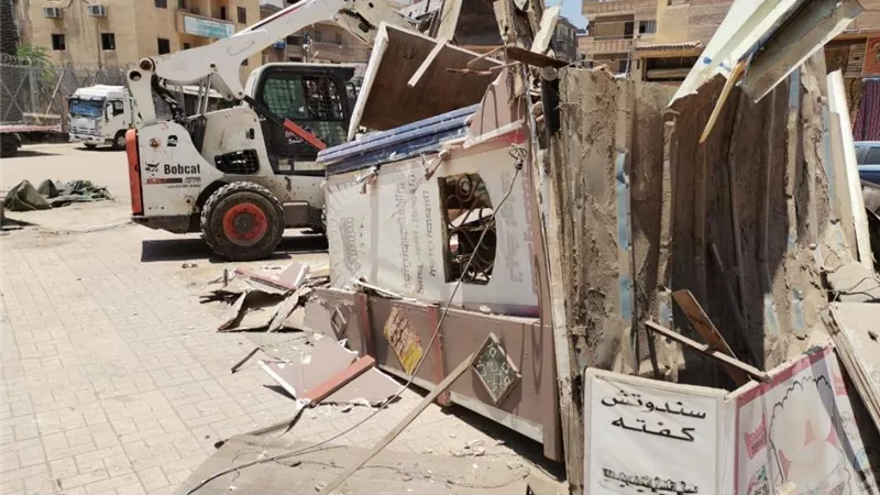 محافظ كفرالشيخ يتابع الحملة المكبرة لإزالة التعديات ورفع الإشغالات بمدينة كفرالشيخ