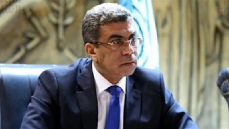 بسبب نشر أخبار كاذبة ... ياسر رزق يتقدم ببلاغ للنائب العام ضد مواقع إخوانية