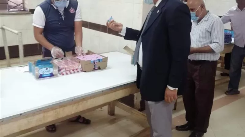 الأمين العام المساعد لفرع الجامعة بأسيوط يتفقد مطعم المدينة الجامعية للطلاب
