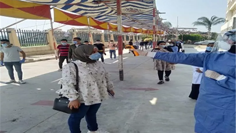 طلاب معهد تمريض شربين يؤدون امتحانات نهاية العام