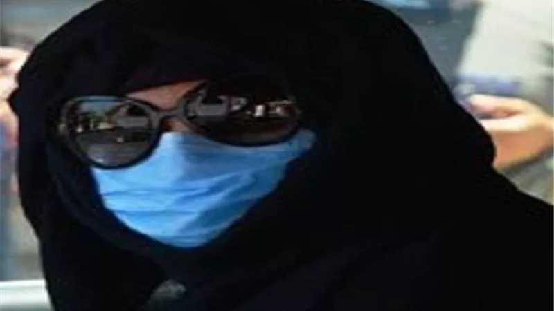 شاهد.. فيفى عبده تشارك فى تشييع جثمان الفنانة رجاء الجداوي 