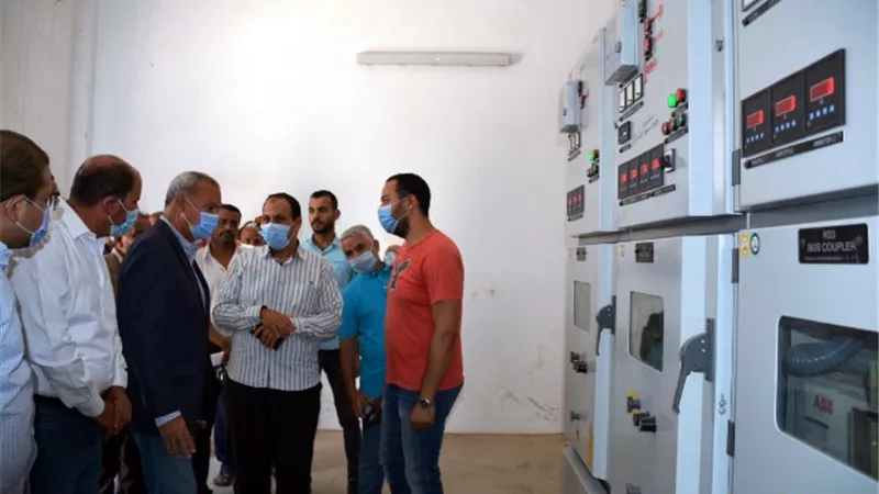 المحافظ يشهد توصيل الكهرباء لمستشفى كفر شكر استعدادا لافتتاحها