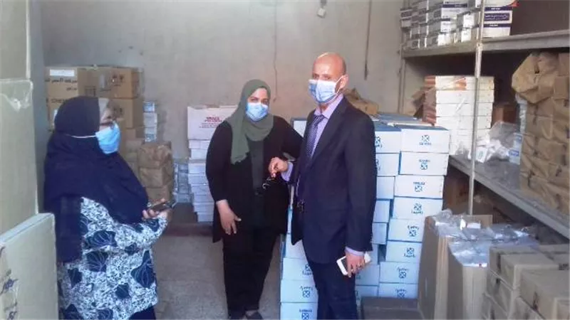وكيل وزارة الصحة بالشرقية يطمئن علي مخزون الدواء بصيادين الزقازيق.. صور