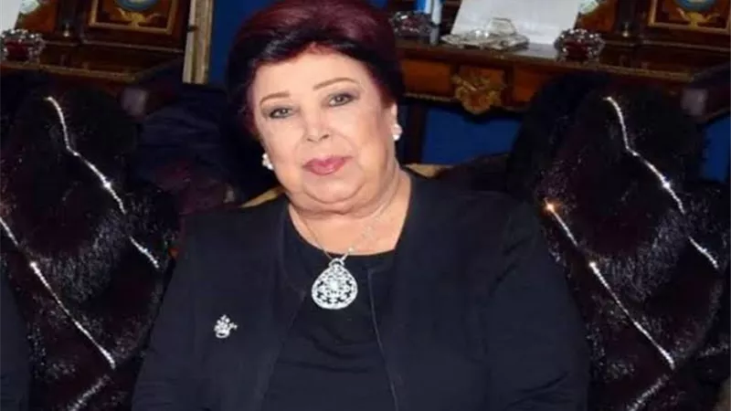 أشرف زكي يكشف تفاصيل اللحظات الأخيرة في حياة رجاء الجداوي