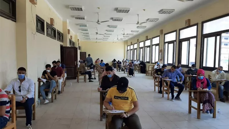 بدء امتحان الدراسات العليا بحقوق بنها