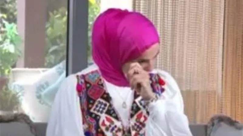 منى عبد الغنى تبكى على رحيل رجاء الجداوي .. شاهد