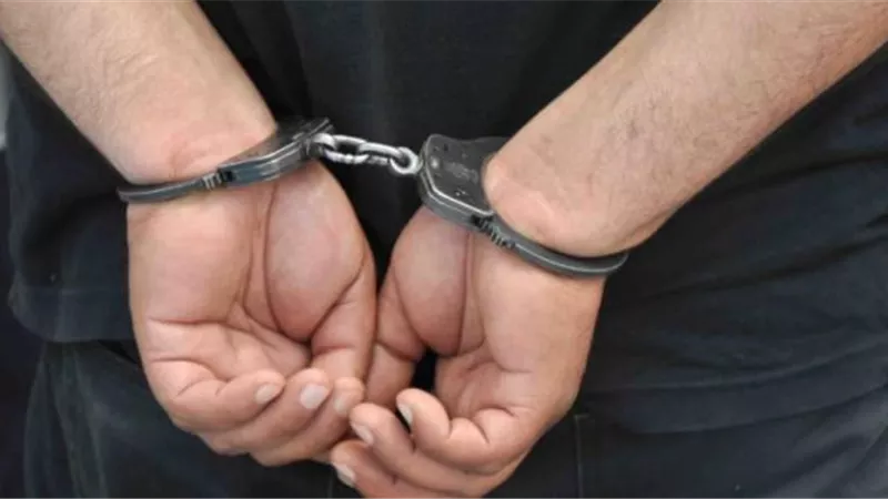 2 مليون ونصف .. ضبط موظف بريد لتلقيه حوالات من المواطنين على حسابه للإستفاده من الأرباح