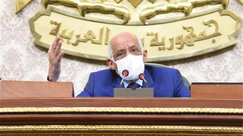 عبد العال يفتتح الجلسة العامه لمناقشة 49 تقريرا للجنة الاقتراحات والشكاوى وعدد من مشروعات القوانين