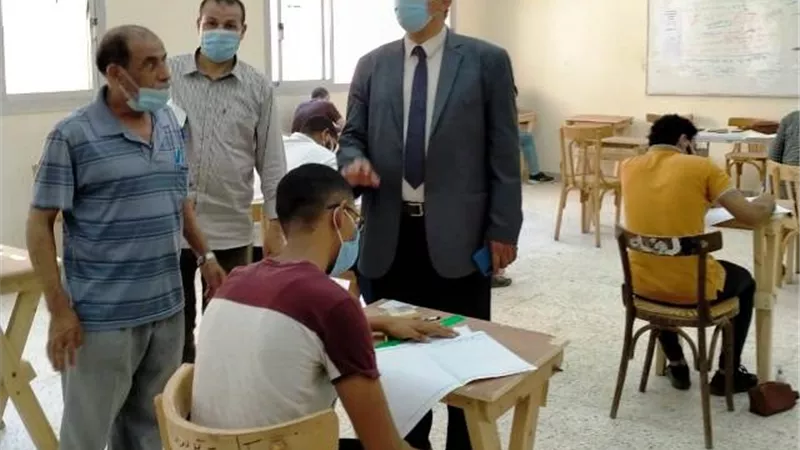 عميد التربية جامعة الأزهر بأسيوط: هدوء والتزام في أول أيام امتحانات الفرق النهائية.. بالصور