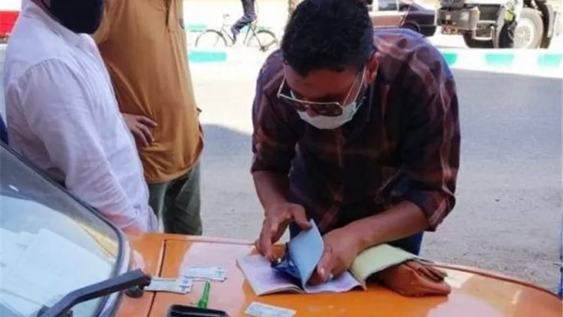 فى حملة تفتيشية.. المتابعة الميدانية بالشرقية تغرم ٥٢ سائقا لعدم الالتزام بارتداء الكمامة