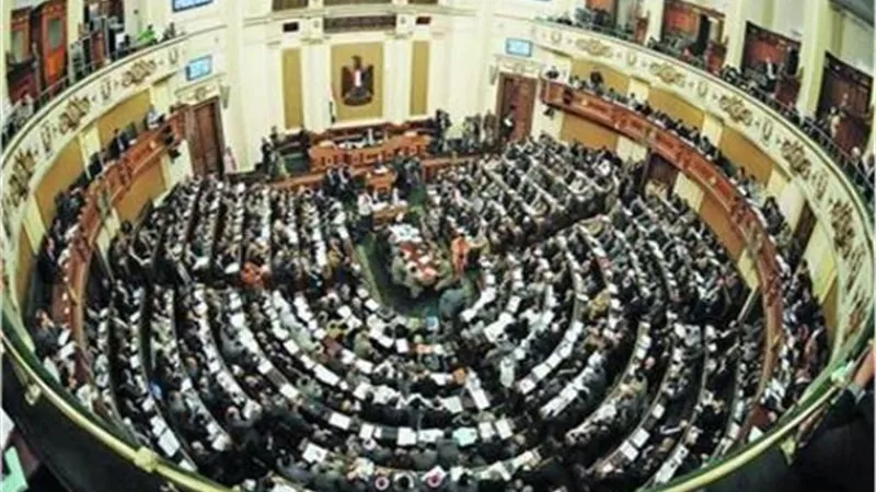 تعرف علي الزيادة المقررة للأطباء وأطقم التمريض بعد موافقة البرلمان عليها من حيث المبدأ