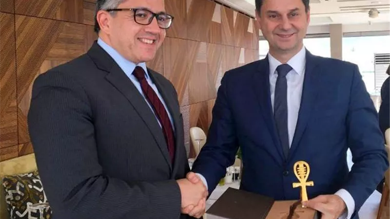 مصر واليونان يصدران بيانا مشتركا حول السياح الوافدين إلى البلدين