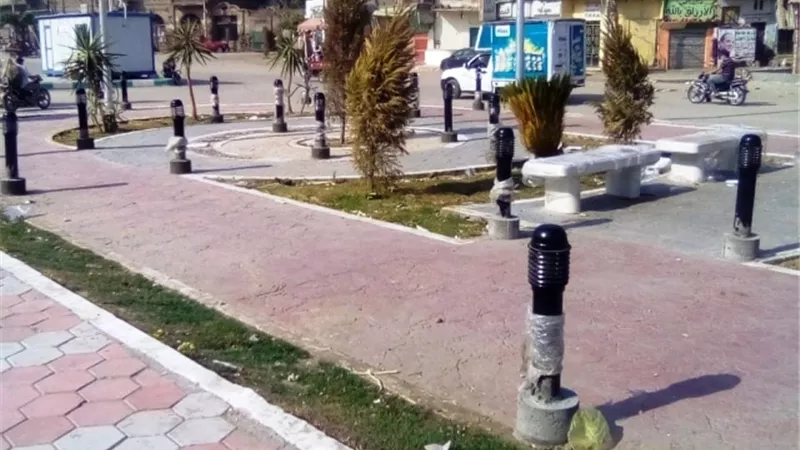 تعقيم مواقف السيارات وتنظيف شوارع من حى ثان الزقازيق... بالصور