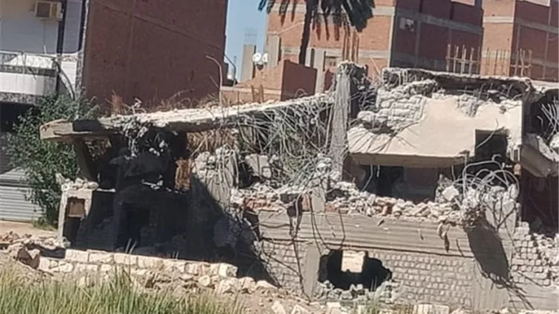 ازالة برجين بدون ترخيص ببنى سويف