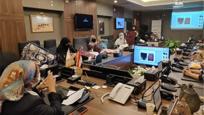 نائب محافظ جنوب سيناء تلتقى مع الاسر المنتجة وتعد بأحياء الصناعات الحرفية