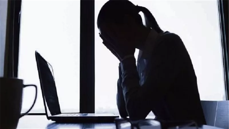 تعرفي الإجراءات القانونية حال تعرضك للتحرش أو الابتزاز (فيديو)