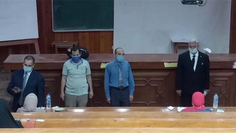 متابعة امتحانات الفرق النهائية بكليات الصيدلة بنين وبنات وطب الأسنان بجامعة الأزهر بأسيوط