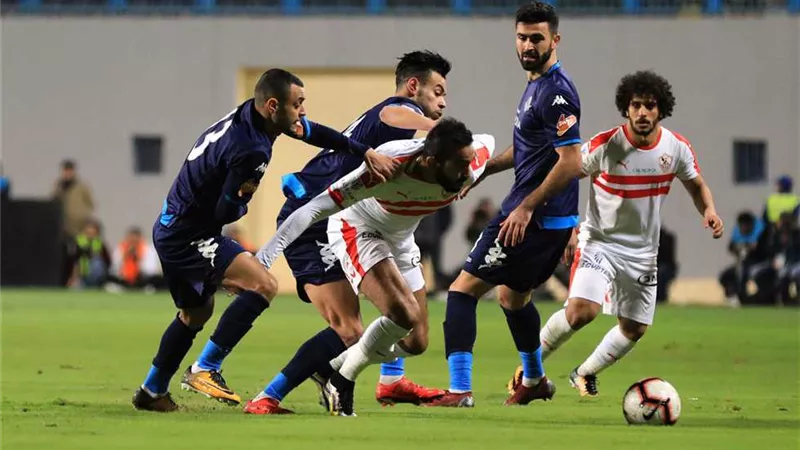 مفاجأة .. بيراميدز يعرض مبلغ خيالى لضم ظهير الزمالك