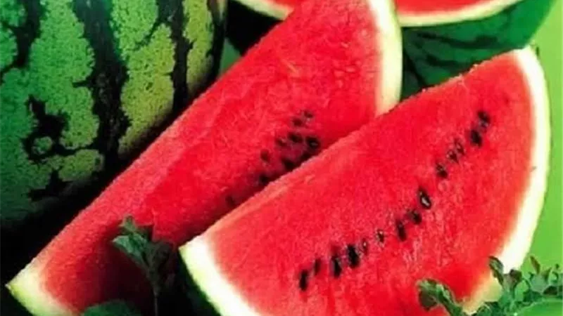 جربي ماسك البطيخ فى الصيف
